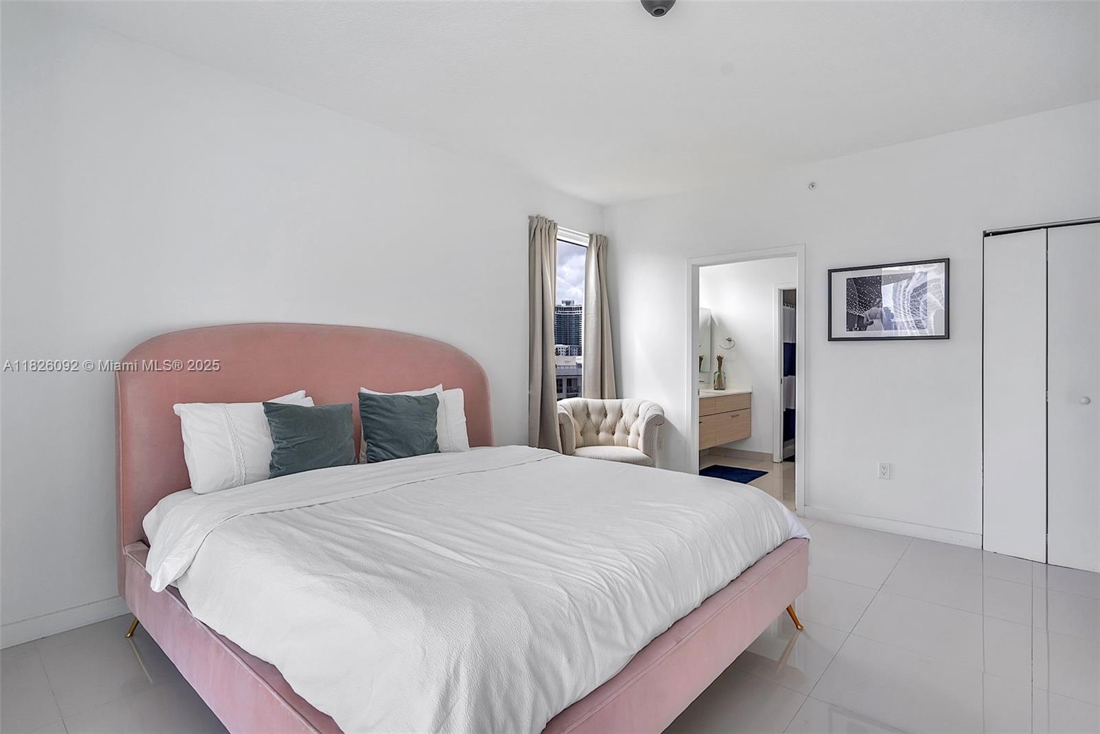 image Bay House44