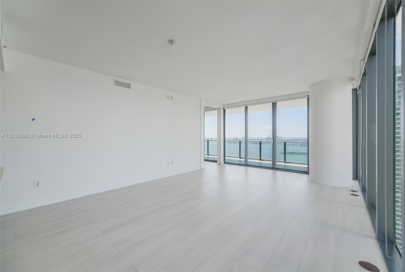 650 NE 32nd St #4301 Miami, FL 33137