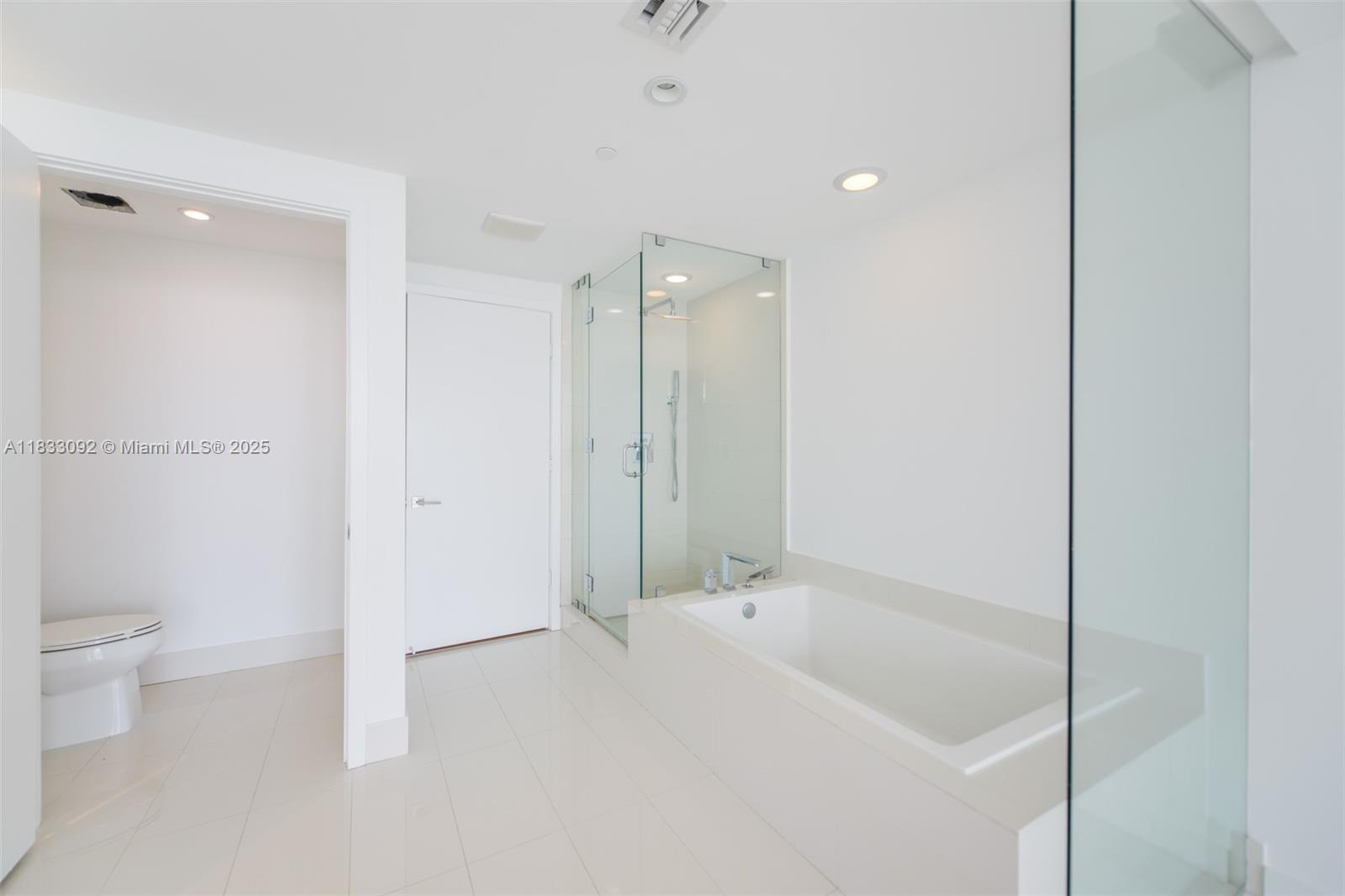 650 NE 32nd St #4301 Miami, FL 33137