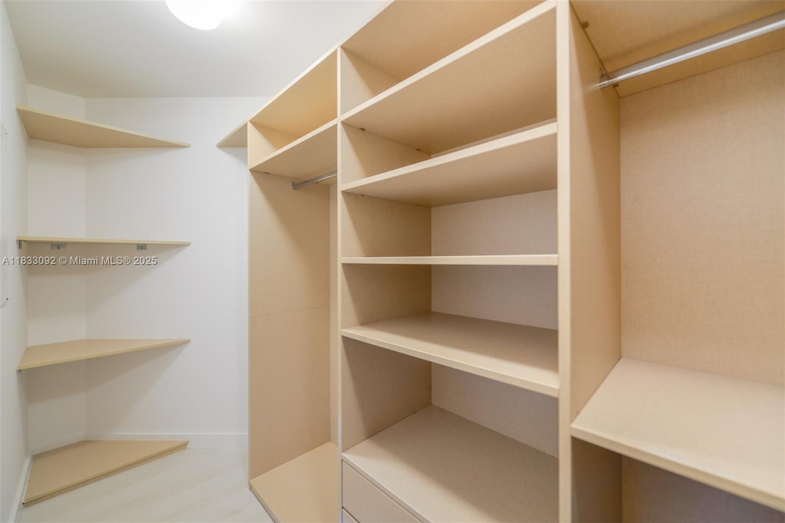 650 NE 32nd St #4301 Miami, FL 33137