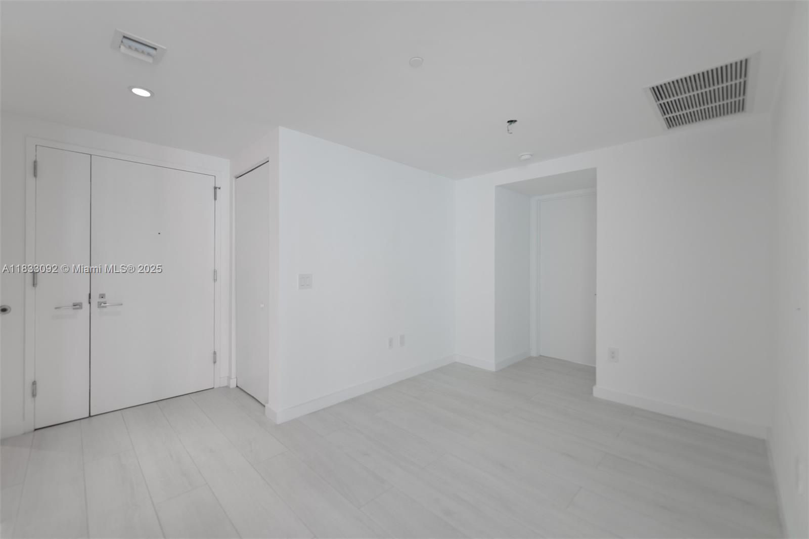 650 NE 32nd St #4301 Miami, FL 33137