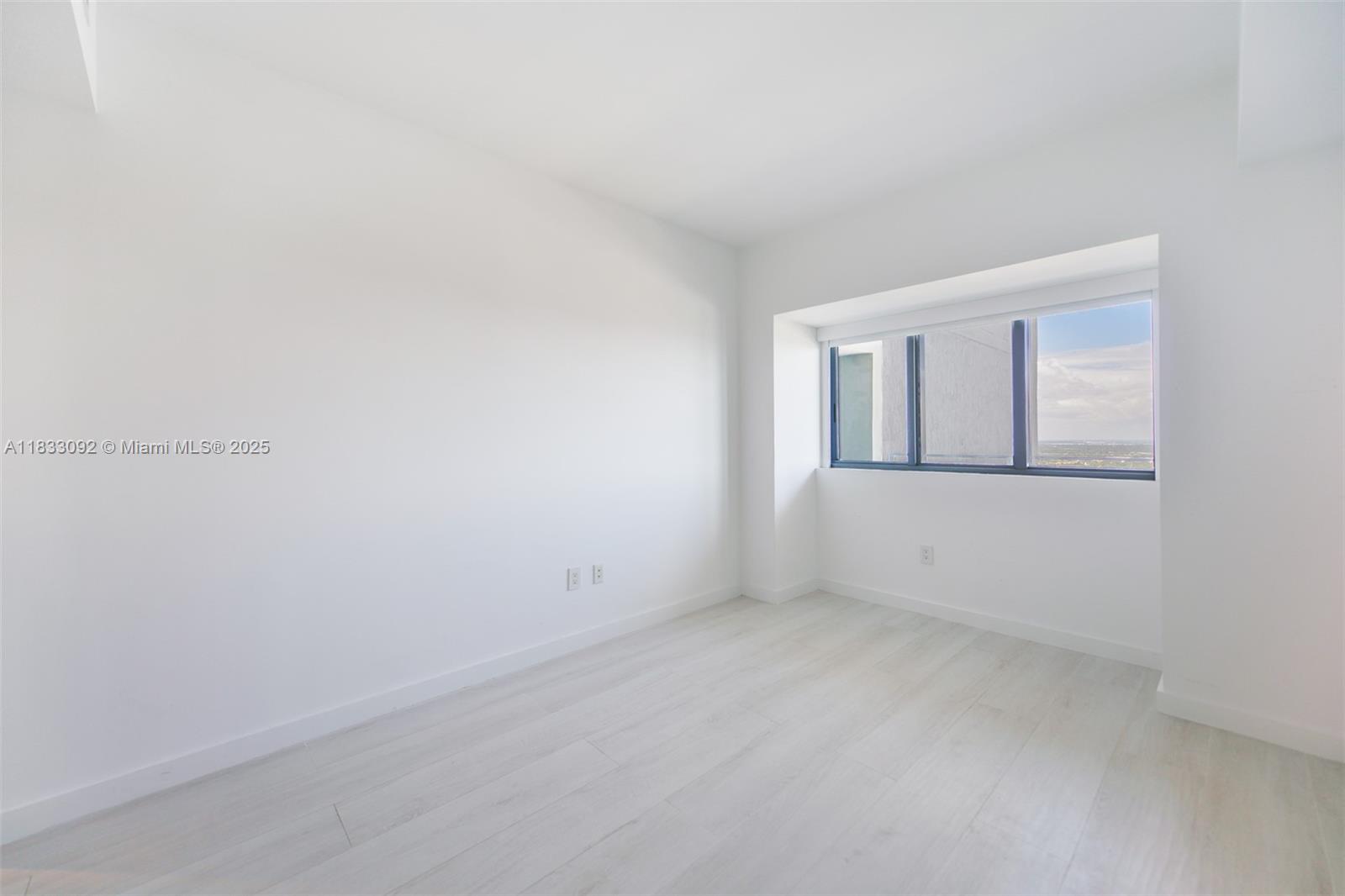 650 NE 32nd St #4301 Miami, FL 33137