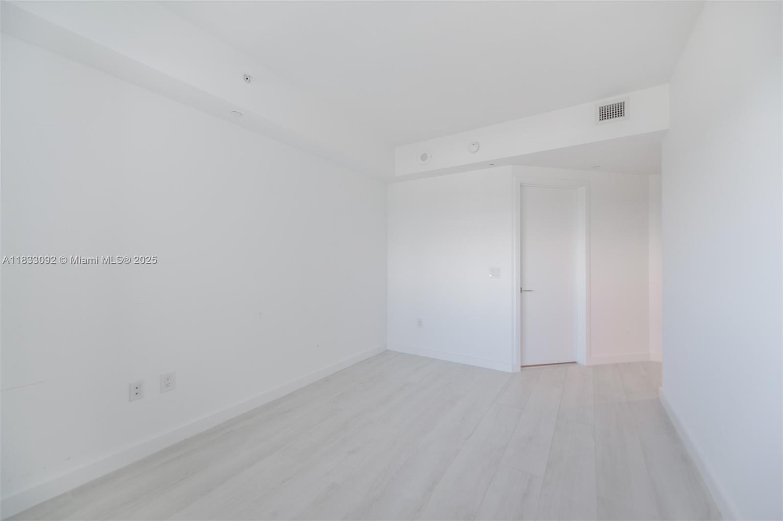 650 NE 32nd St #4301 Miami, FL 33137