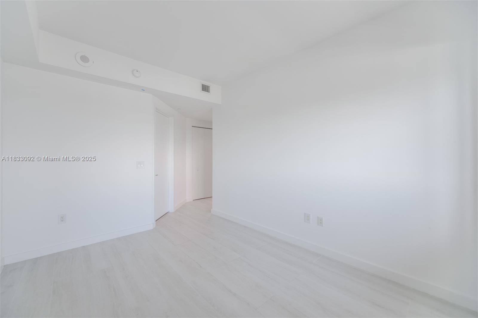 650 NE 32nd St #4301 Miami, FL 33137