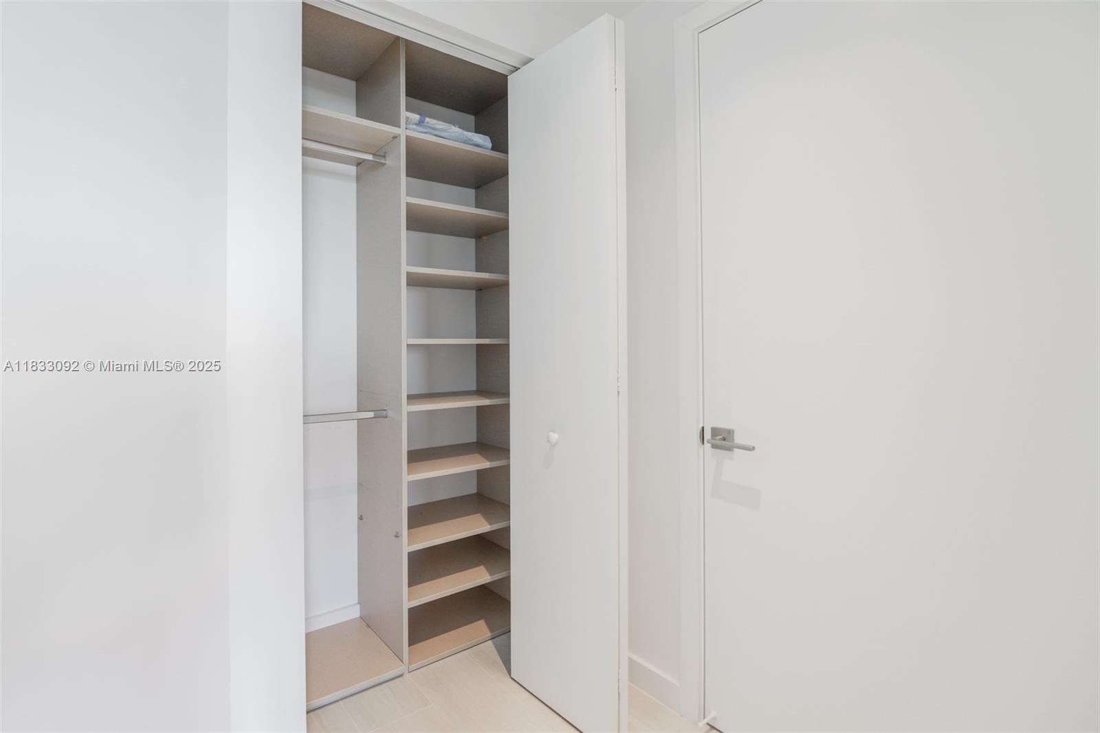 650 NE 32nd St #4301 Miami, FL 33137