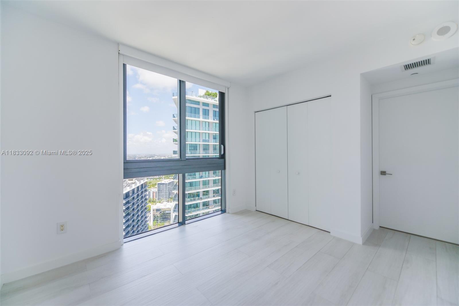 650 NE 32nd St #4301 Miami, FL 33137