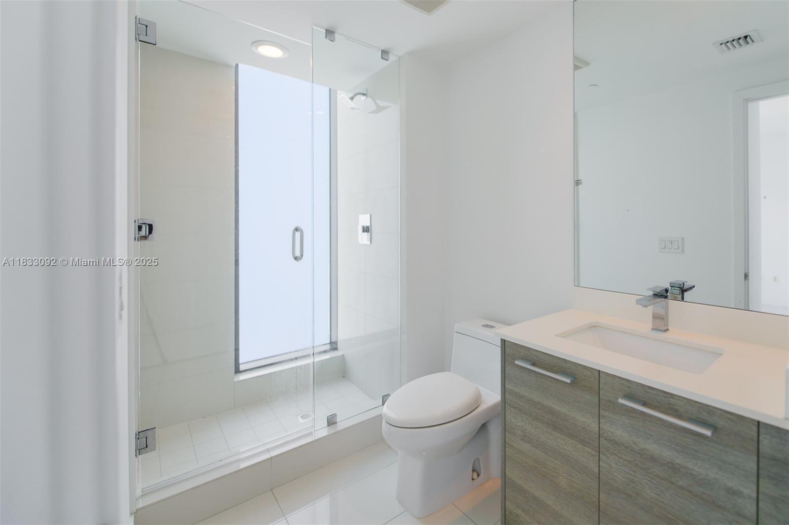 650 NE 32nd St #4301 Miami, FL 33137