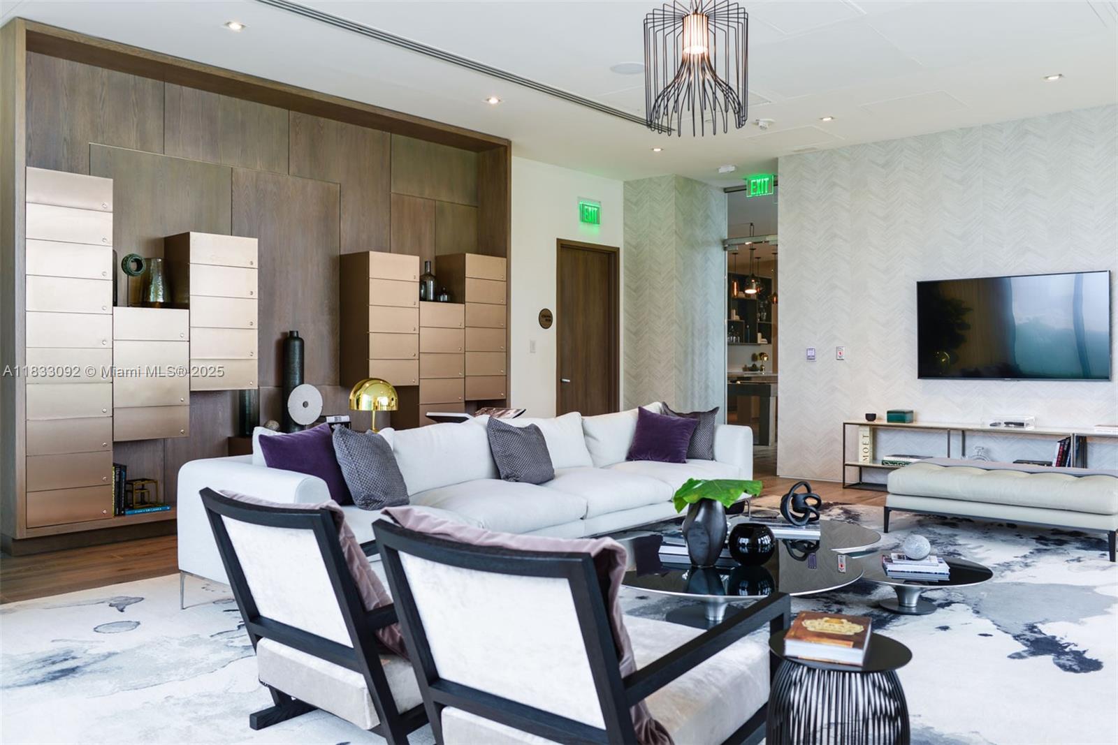 650 NE 32nd St #4301 Miami, FL 33137