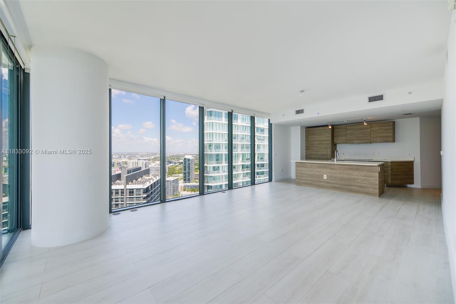 650 NE 32nd St #4301 Miami, FL 33137