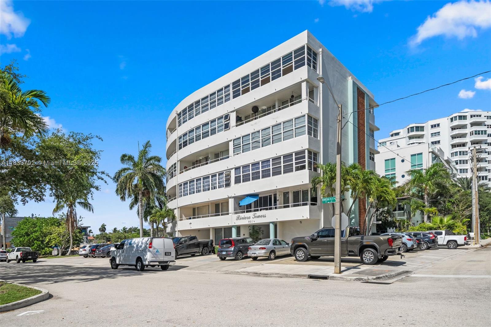 401 SE 25th Ave #605