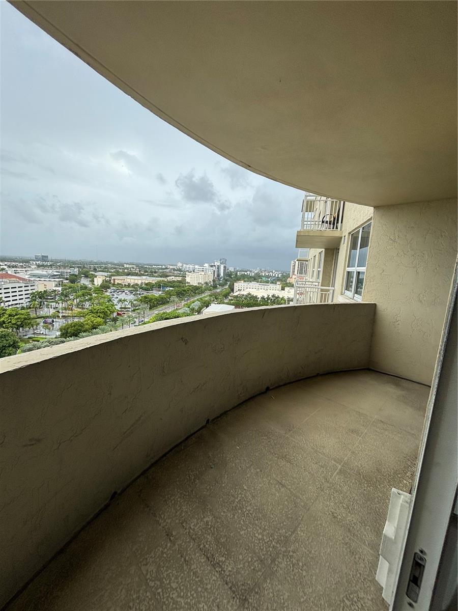 19501 W Country Clb Dr #1611 Aventura, FL 33180 19501 W Country Clb Dr #1611 Aventura, FL 33180