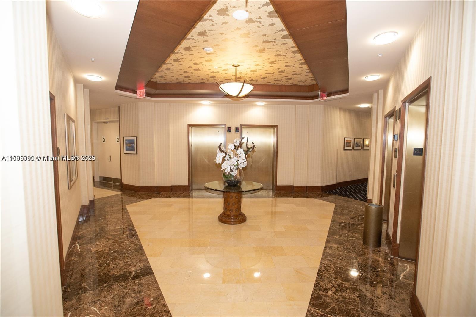 19501 W Country Clb Dr #1611 Aventura, FL 33180 19501 W Country Clb Dr #1611 Aventura, FL 33180