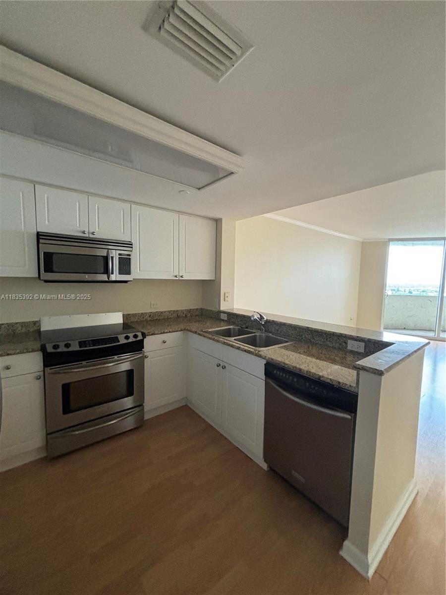 19501 W Country Clb Dr #1611 Aventura, FL 33180 19501 W Country Clb Dr #1611 Aventura, FL 33180