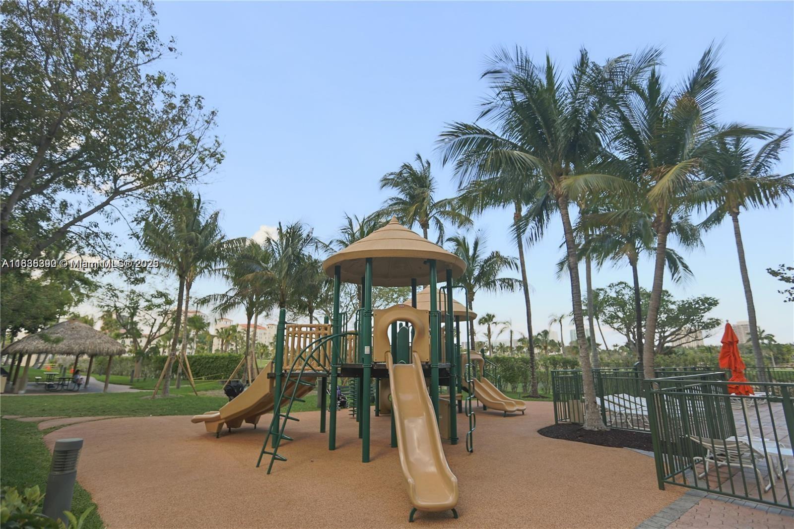 19501 W Country Clb Dr #1611 Aventura, FL 33180 19501 W Country Clb Dr #1611 Aventura, FL 33180