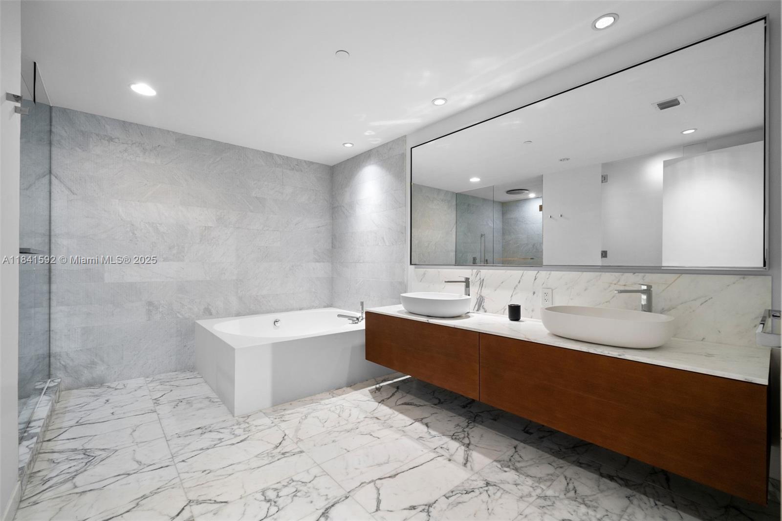 image OCEANA BAL HARBOUR CONDO12