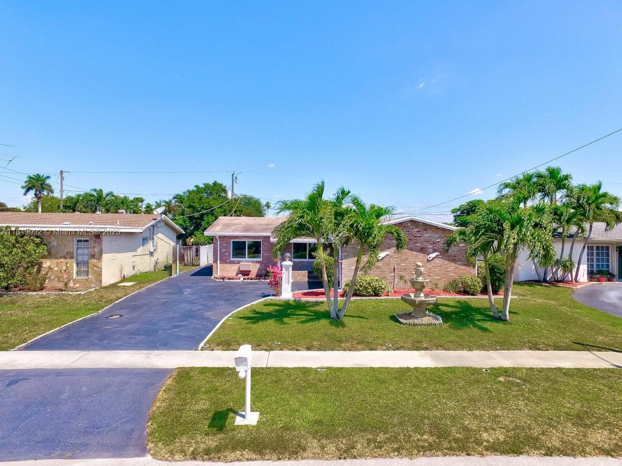 11461 NW 35th St