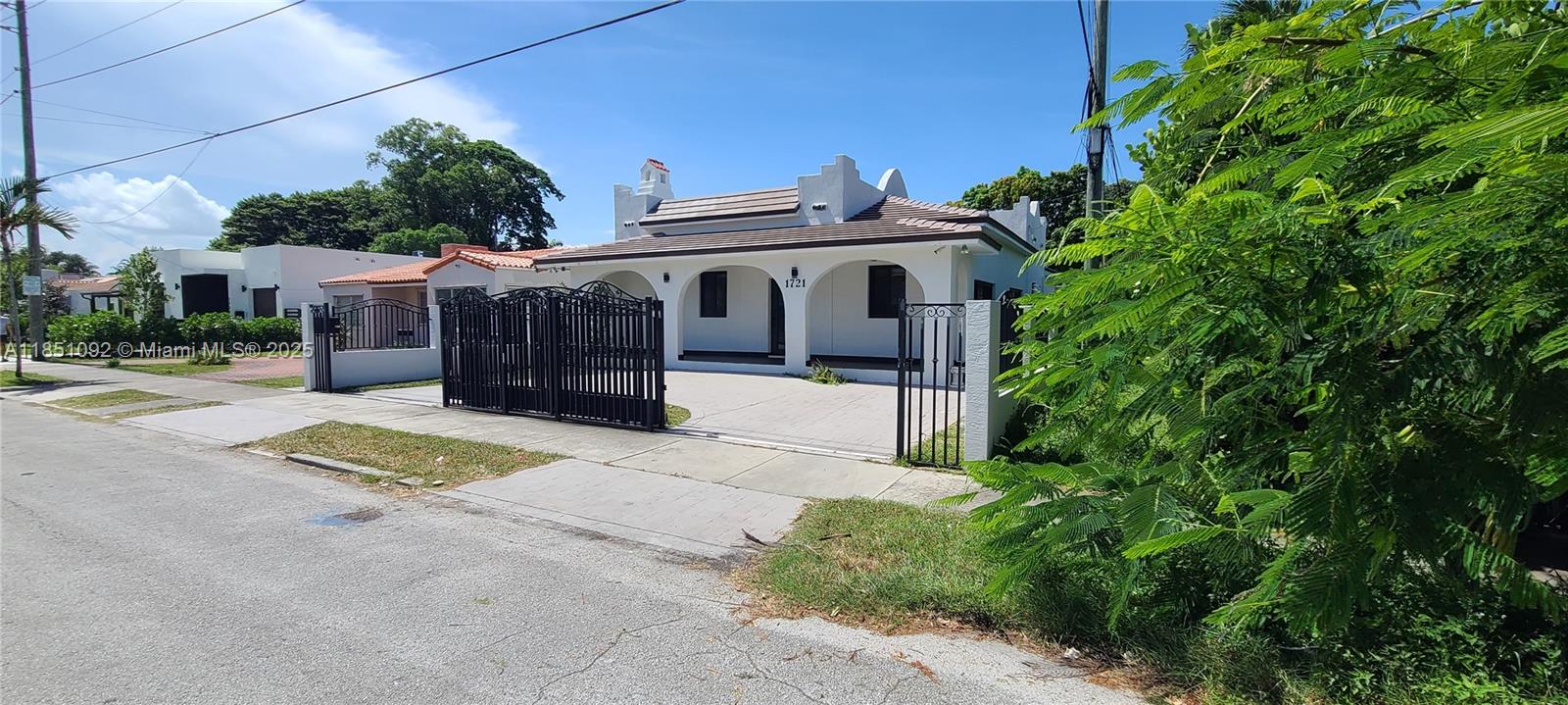 1721 SW 24th Ter