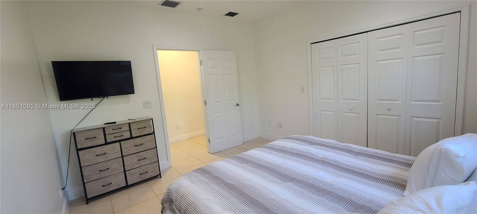 1721 SW 24th Ter Miami, FL 33145