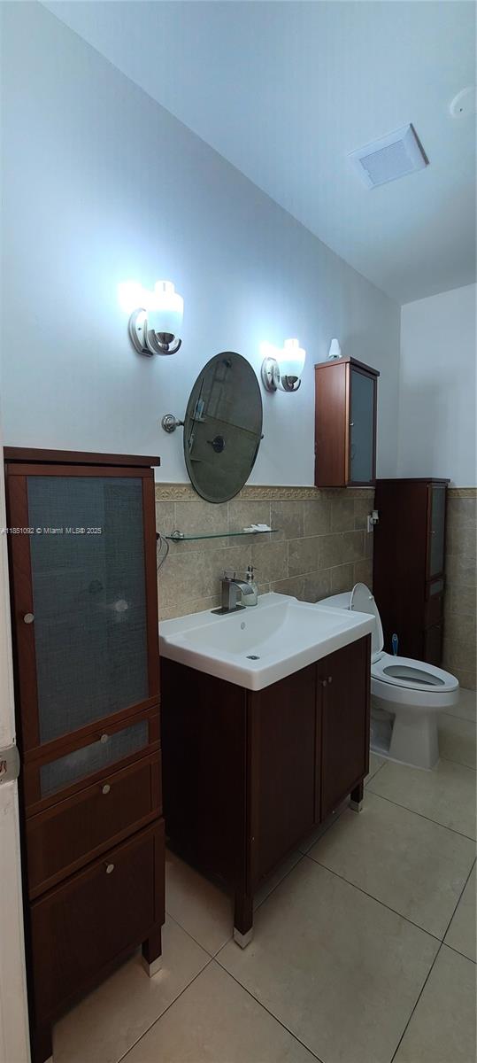 1721 SW 24th Ter Miami, FL 33145