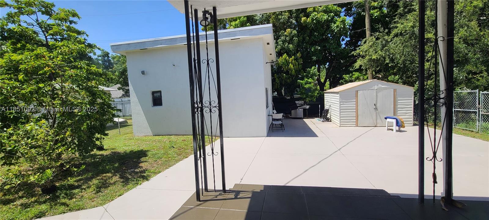 1721 SW 24th Ter Miami, FL 33145