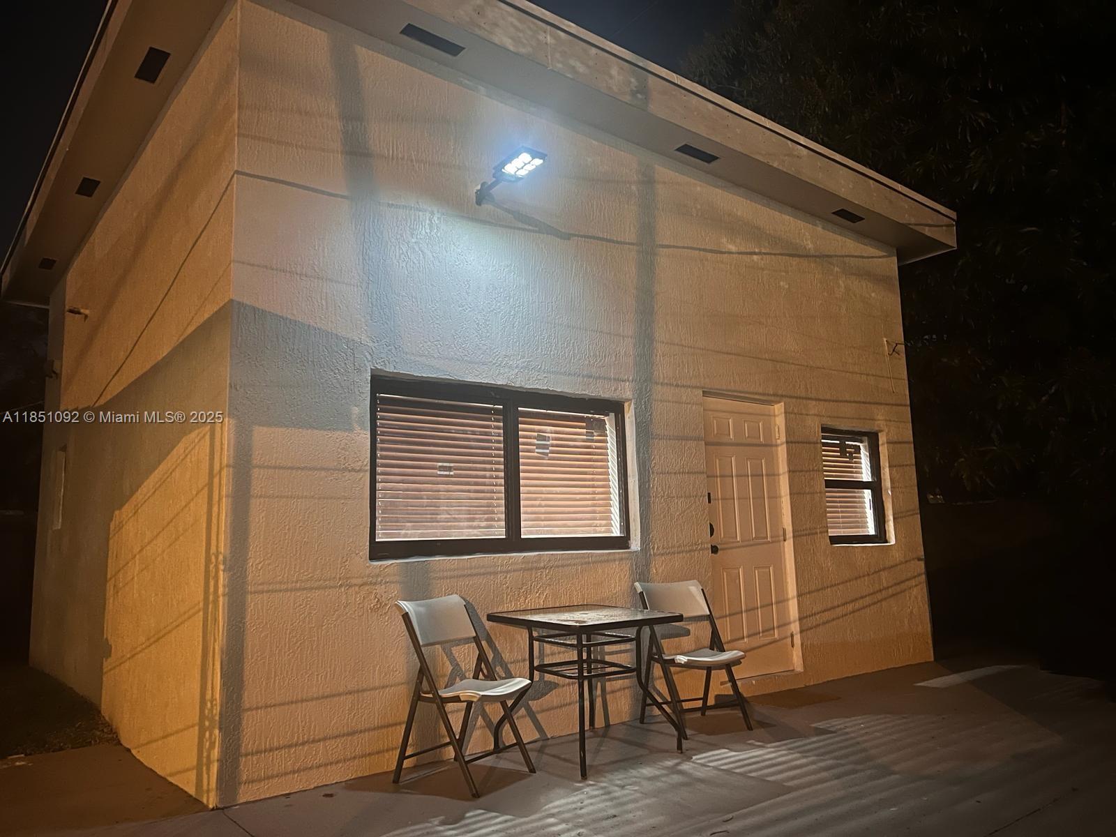 1721 SW 24th Ter Miami, FL 33145