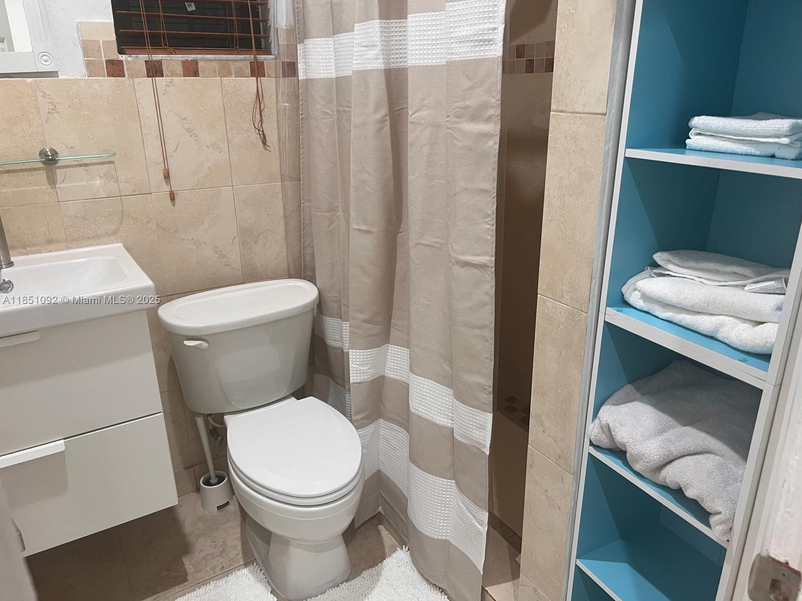 1721 SW 24th Ter Miami, FL 33145