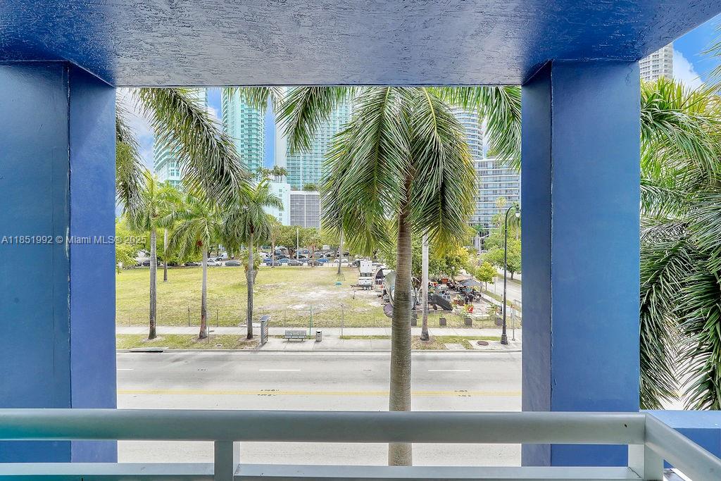 image 1800 Biscayne Plaza13