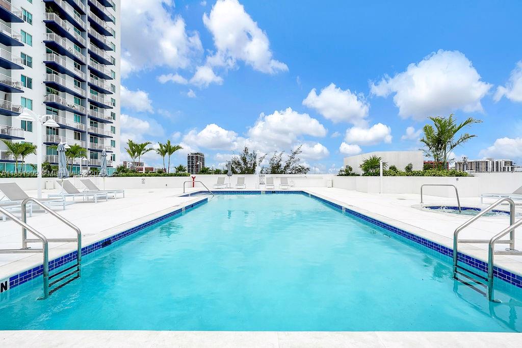 image 1800 Biscayne Plaza24