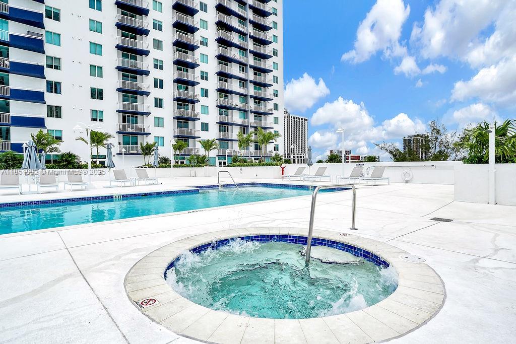 image 1800 Biscayne Plaza25