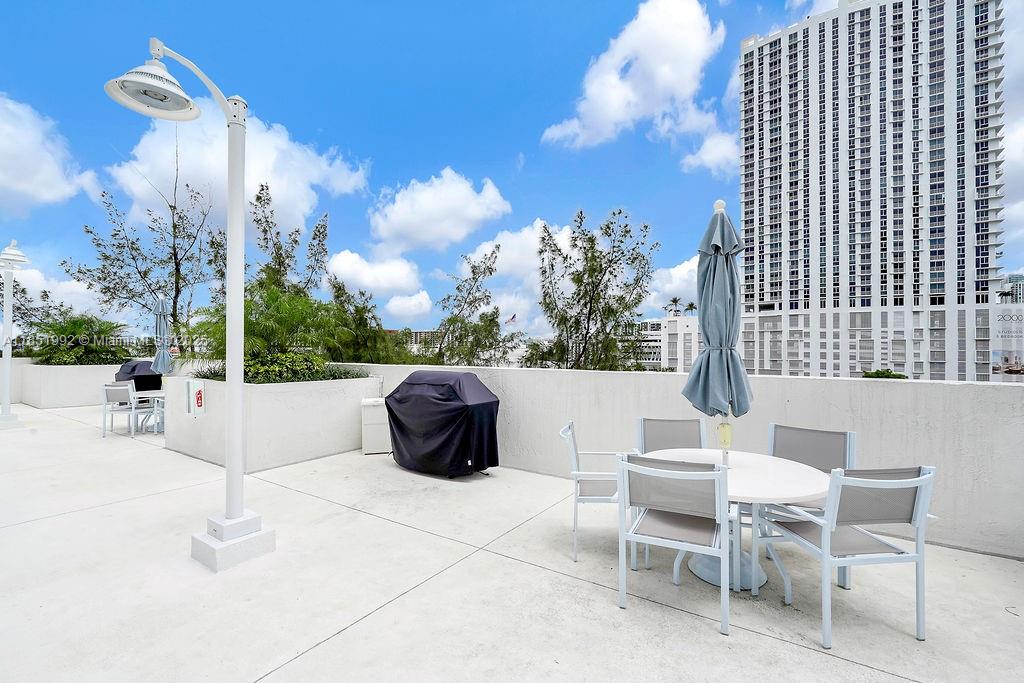 image 1800 Biscayne Plaza27