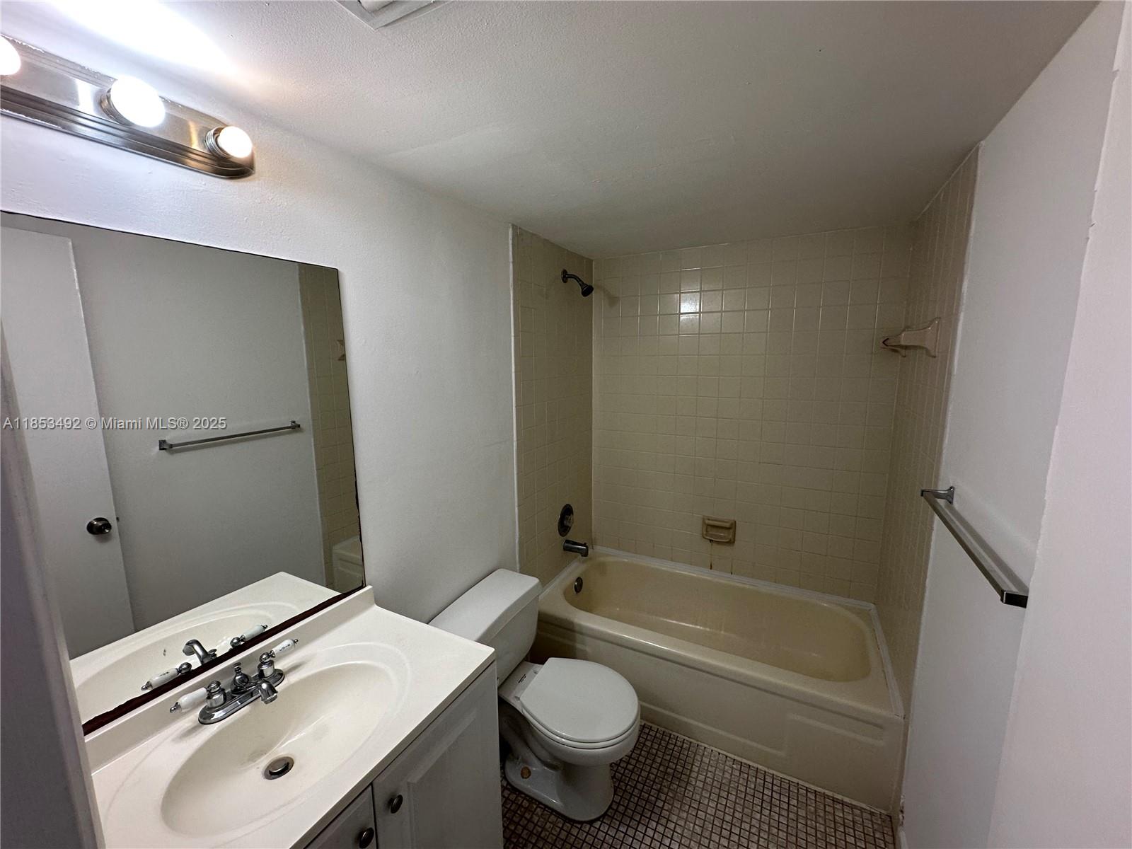 8540 N Sherman Cir #302