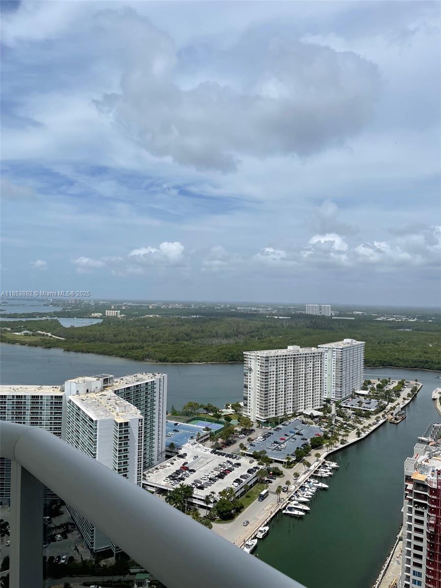 15901 Collins Ave #3405
