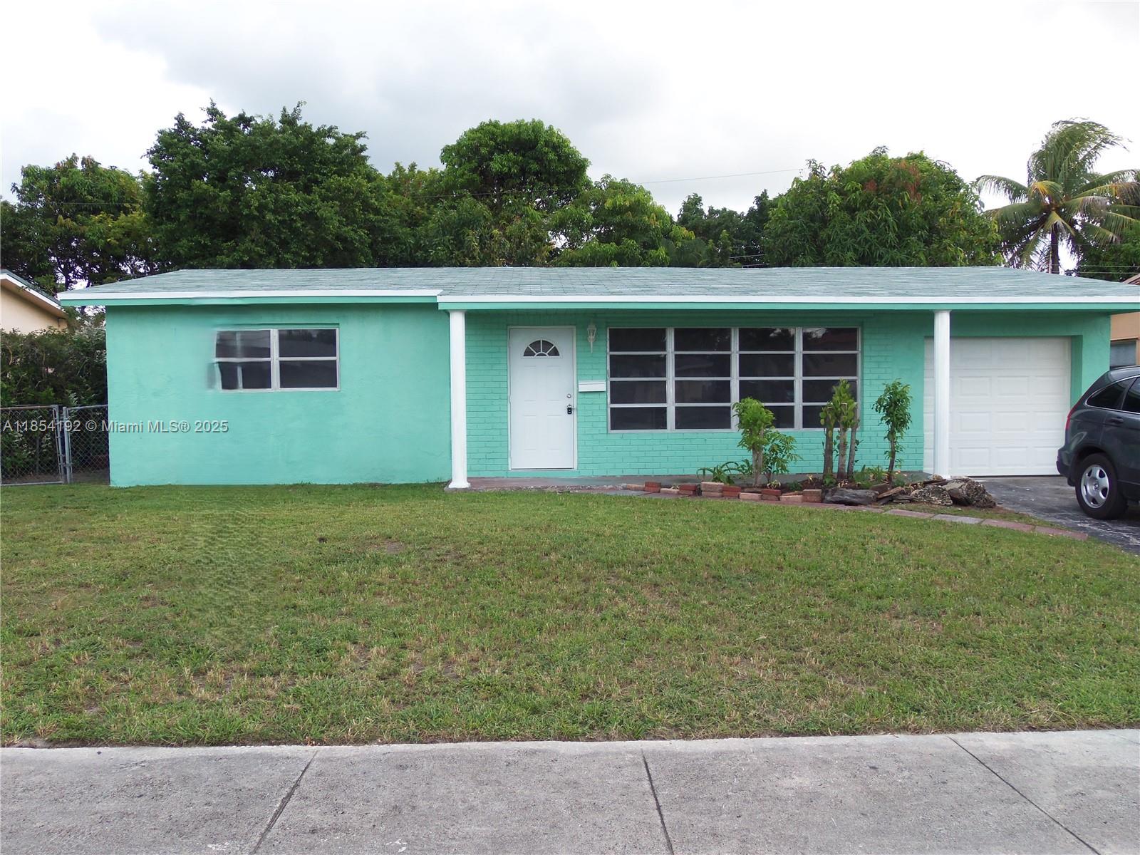 5960 NW 16th Ct