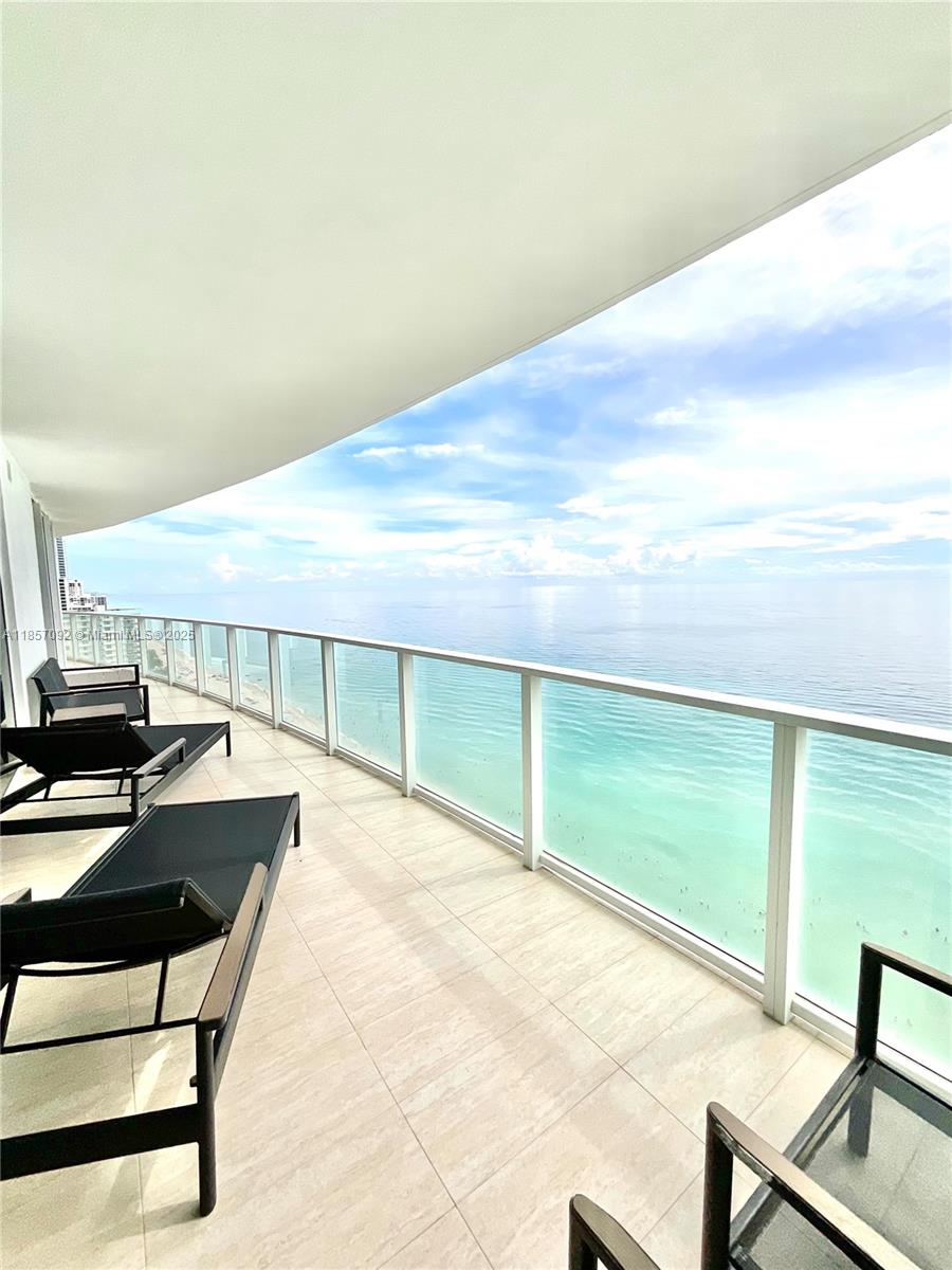 3951 S Ocean Dr #1903 Hollywood, FL 33019