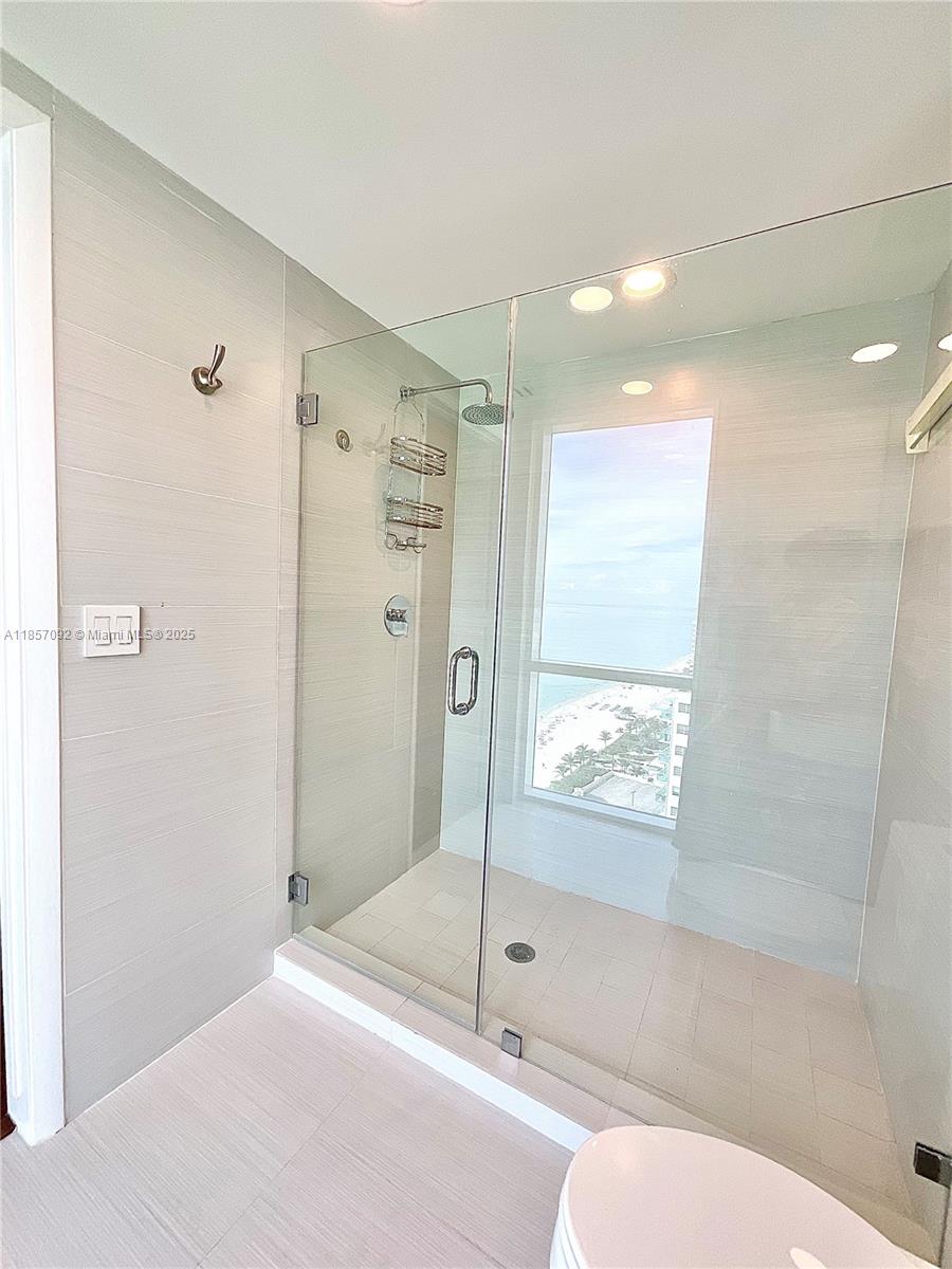 3951 S Ocean Dr #1903 Hollywood, FL 33019