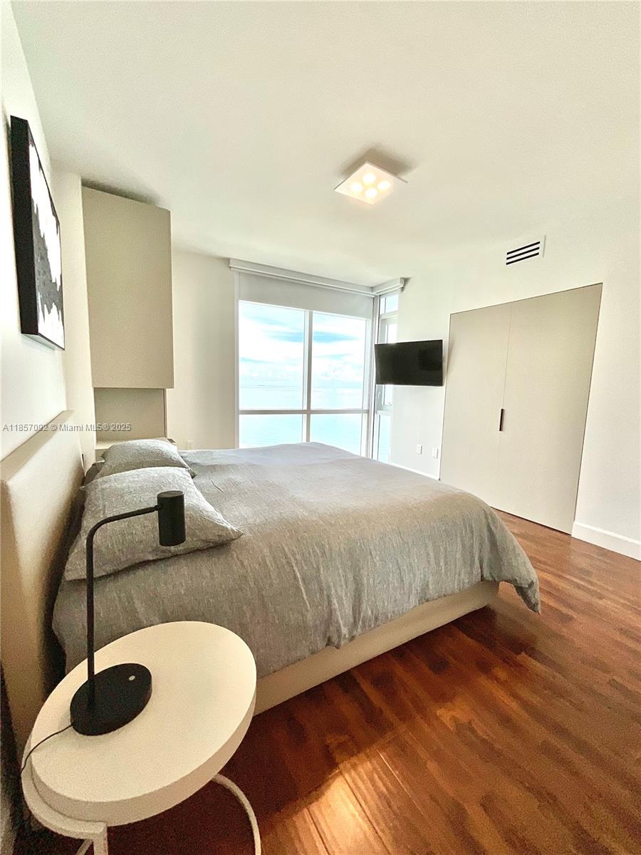 3951 S Ocean Dr #1903 Hollywood, FL 33019