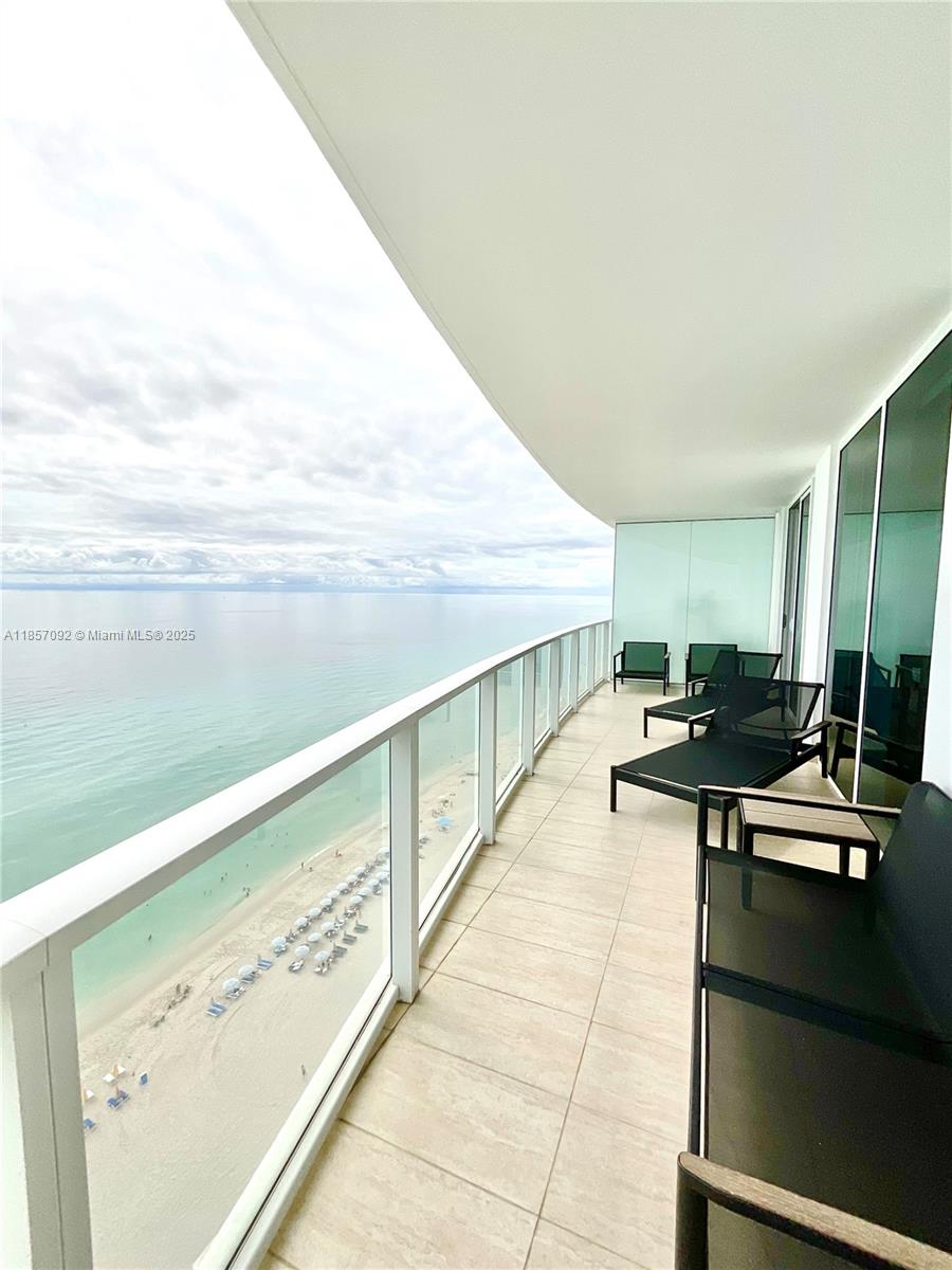 3951 S Ocean Dr #1903 Hollywood, FL 33019