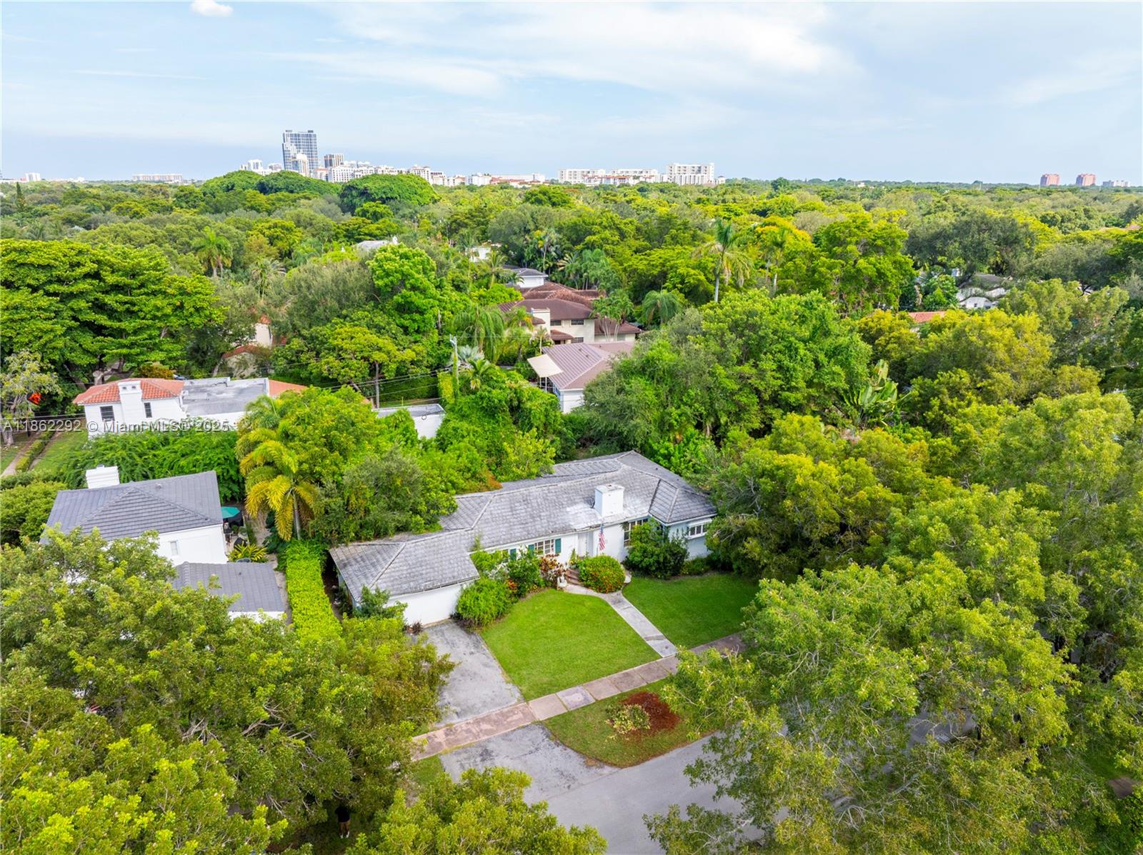 3807 Durango St Coral Gables, FL 33134 3807 Durango St Coral Gables, FL 33134
