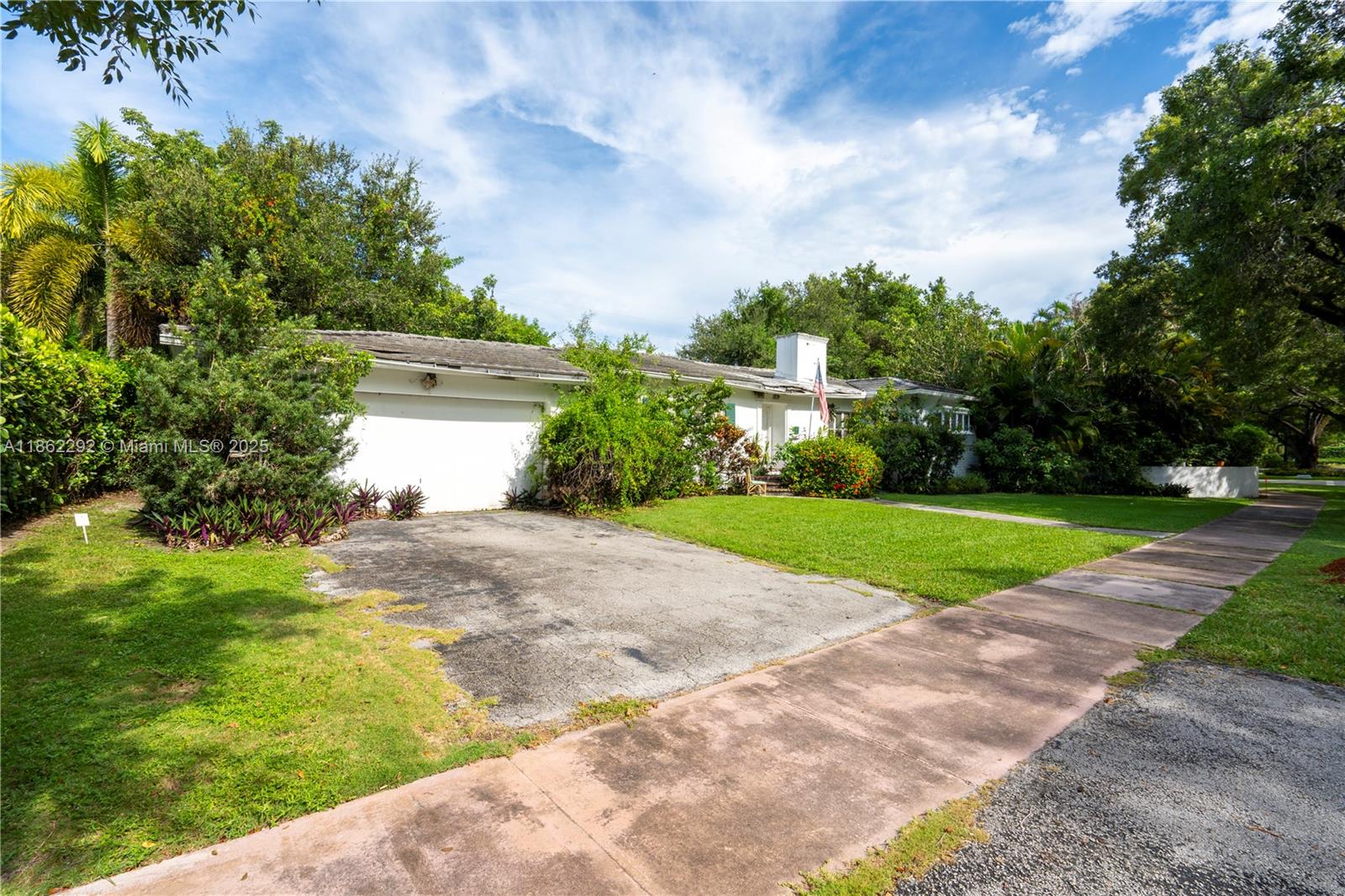 3807 Durango St Coral Gables, FL 33134 3807 Durango St Coral Gables, FL 33134