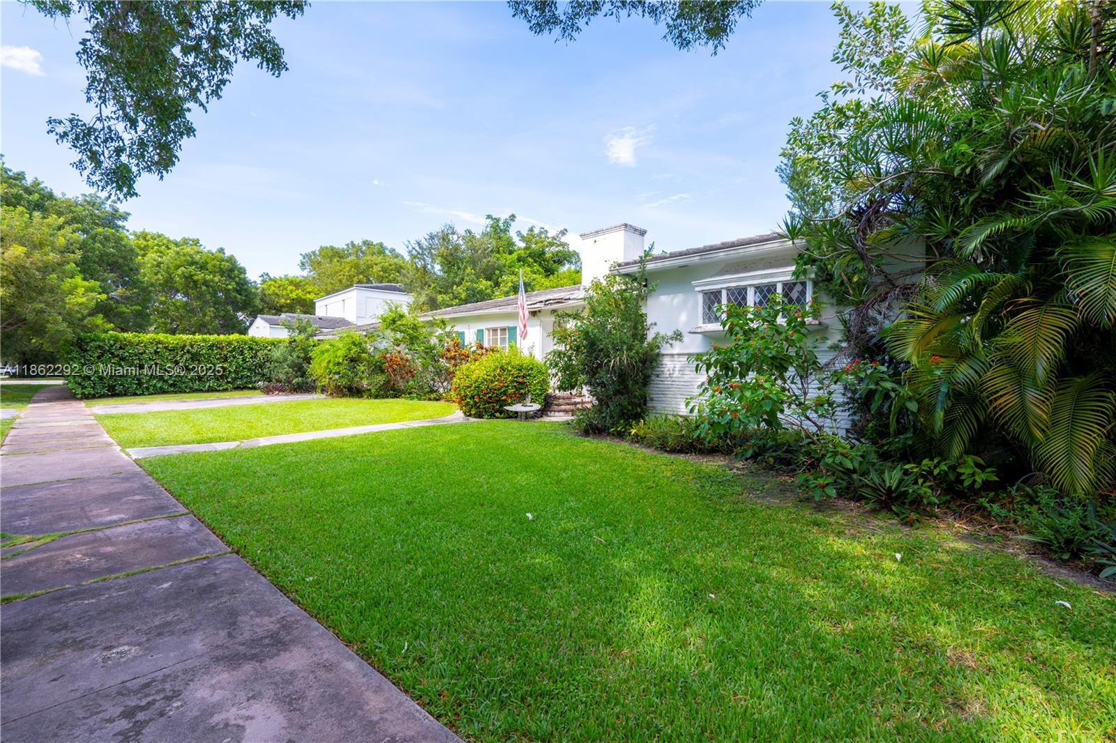3807 Durango St Coral Gables, FL 33134 3807 Durango St Coral Gables, FL 33134