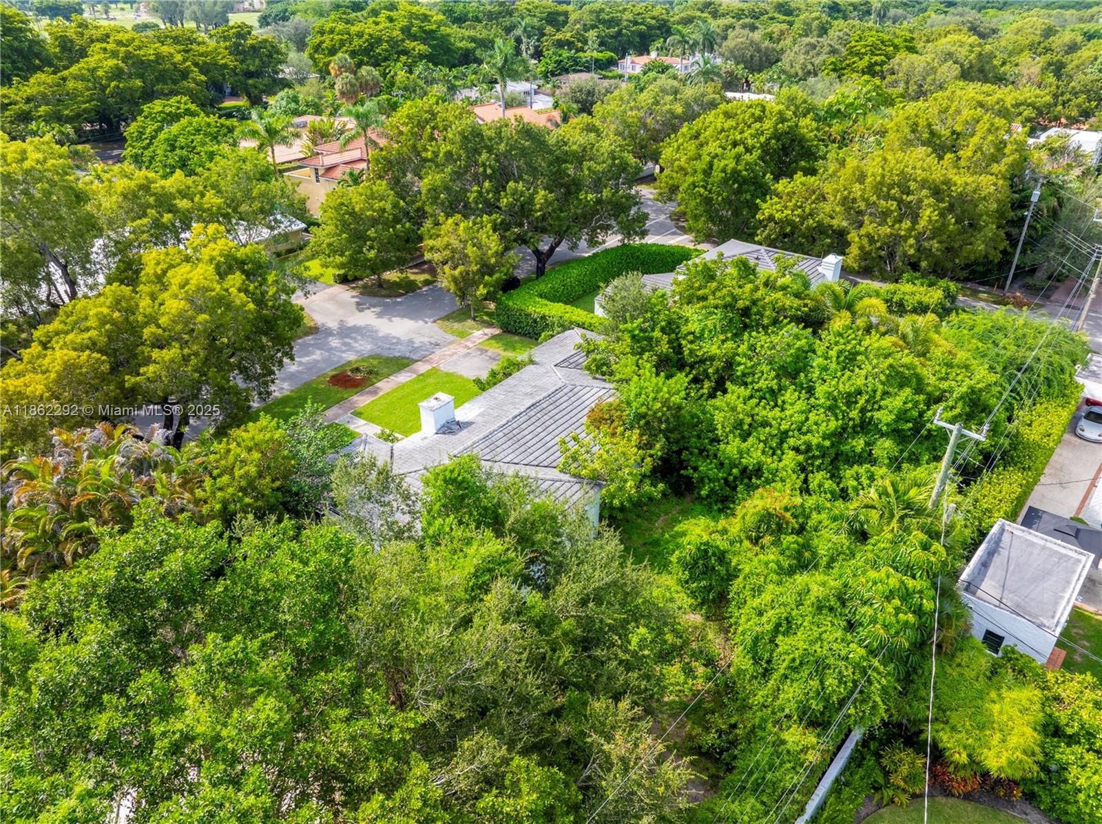 3807 Durango St Coral Gables, FL 33134 3807 Durango St Coral Gables, FL 33134