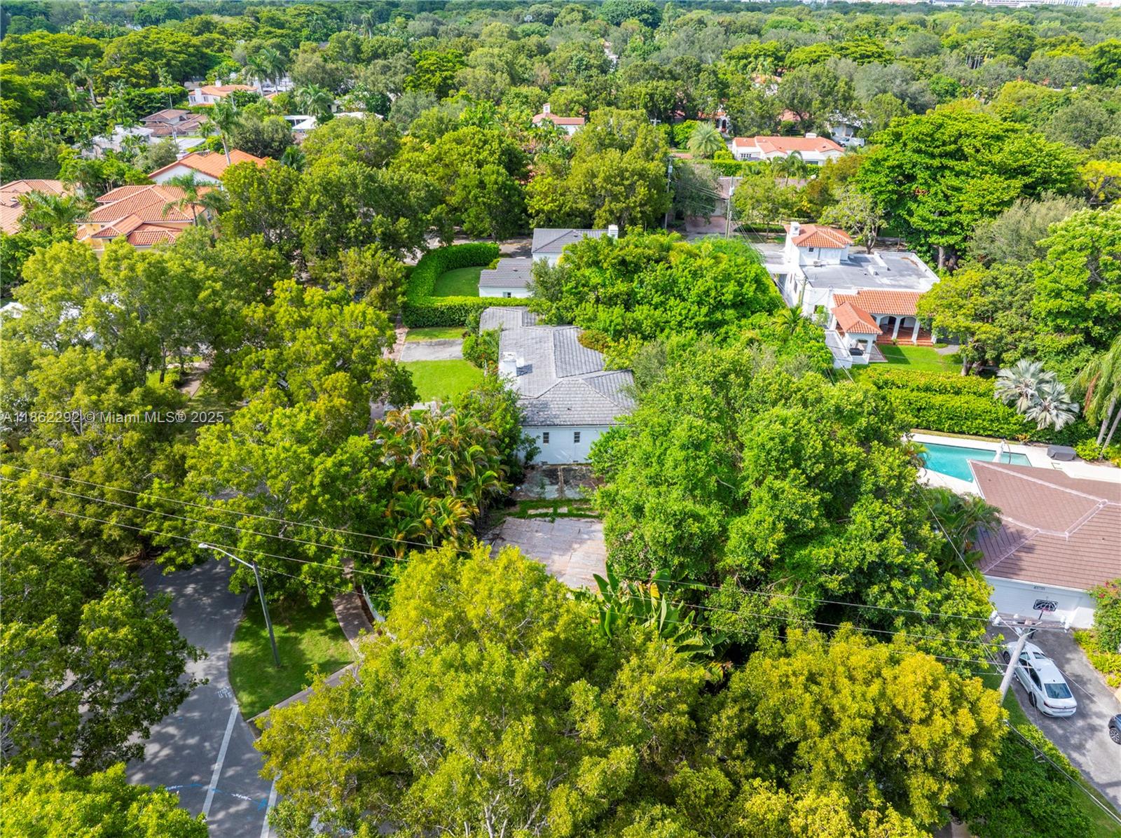 3807 Durango St Coral Gables, FL 33134 3807 Durango St Coral Gables, FL 33134