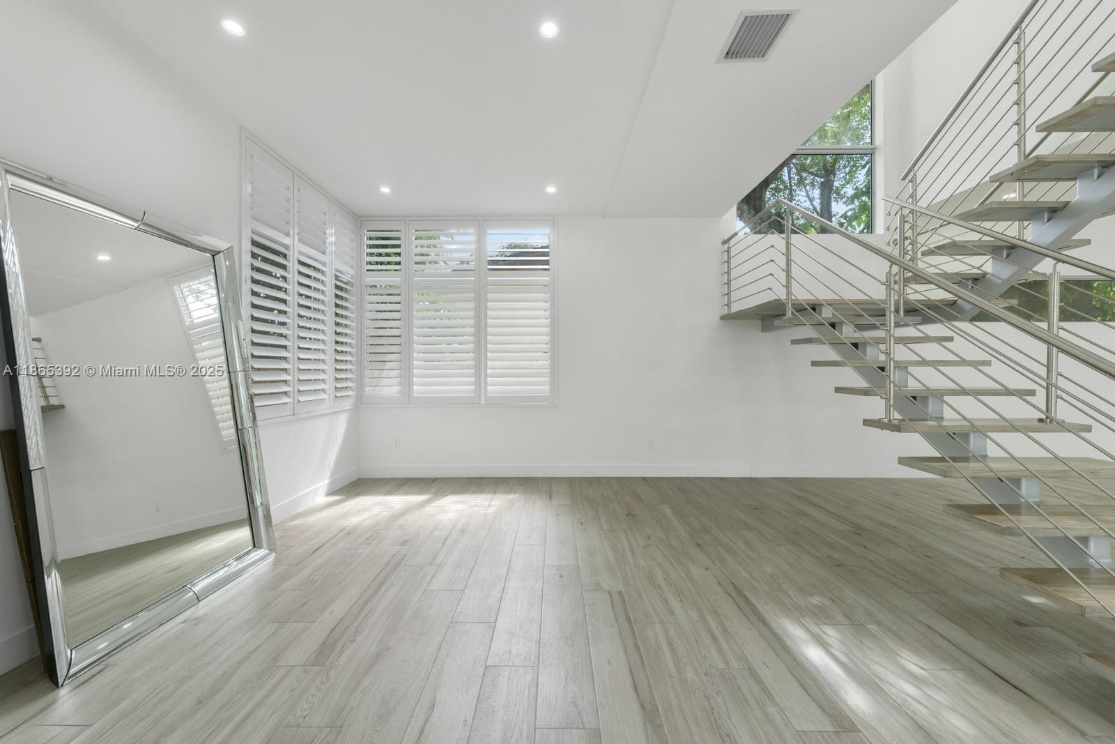 5720 SW 24th St Miami, FL 33155 5720 SW 24th St Miami, FL 33155