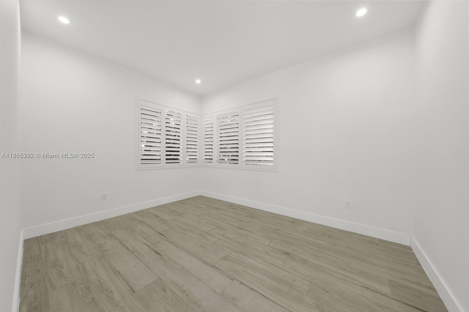 5720 SW 24th St Miami, FL 33155 5720 SW 24th St Miami, FL 33155