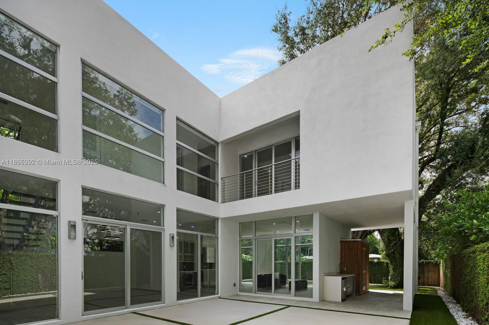 5720 SW 24th St Miami, FL 33155 5720 SW 24th St Miami, FL 33155