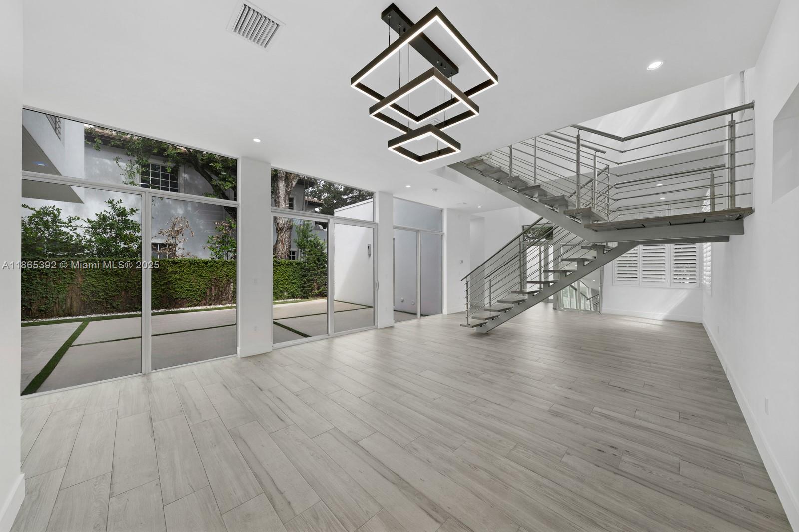5720 SW 24th St Miami, FL 33155 5720 SW 24th St Miami, FL 33155