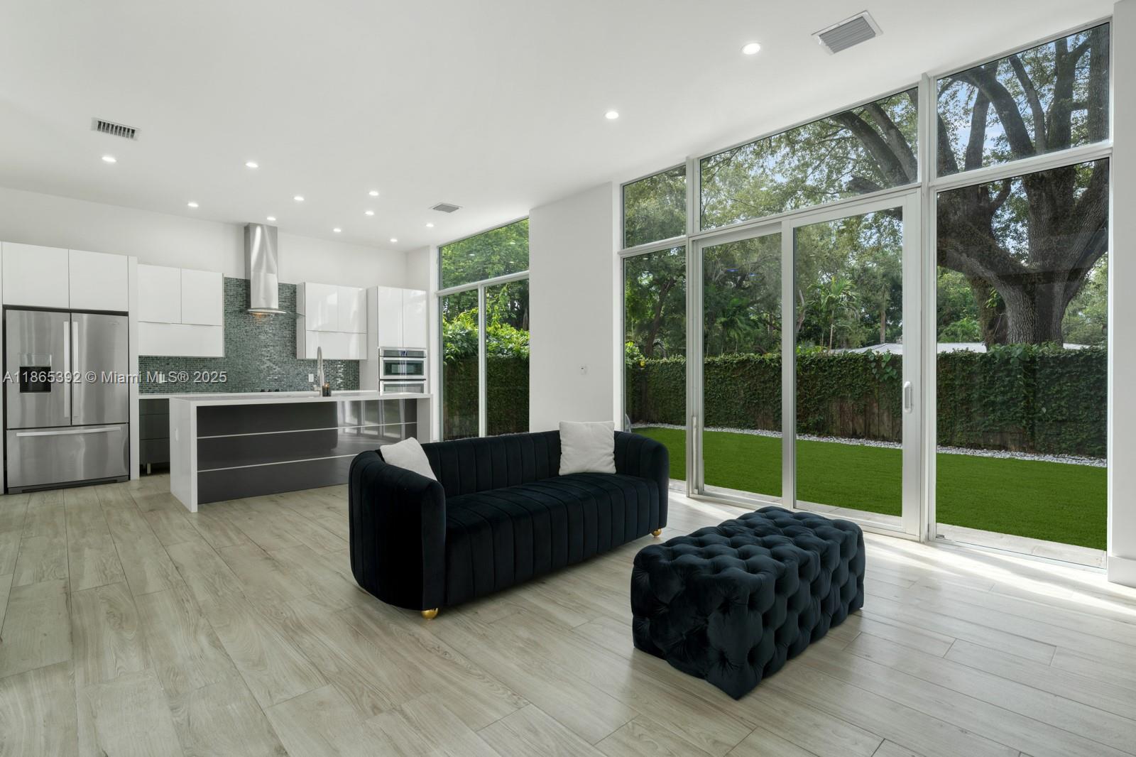5720 SW 24th St Miami, FL 33155 5720 SW 24th St Miami, FL 33155