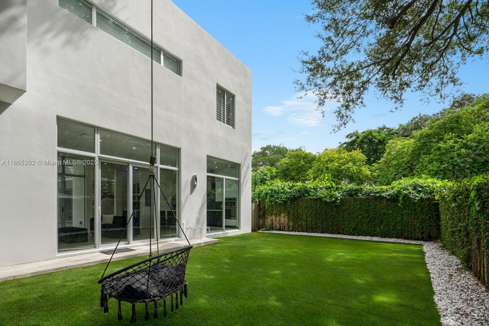 5720 SW 24th St Miami, FL 33155 5720 SW 24th St Miami, FL 33155