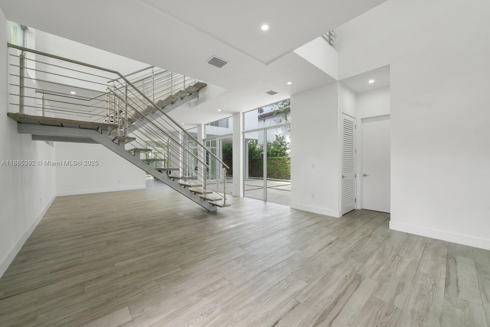 5720 SW 24th St Miami, FL 33155 5720 SW 24th St Miami, FL 33155