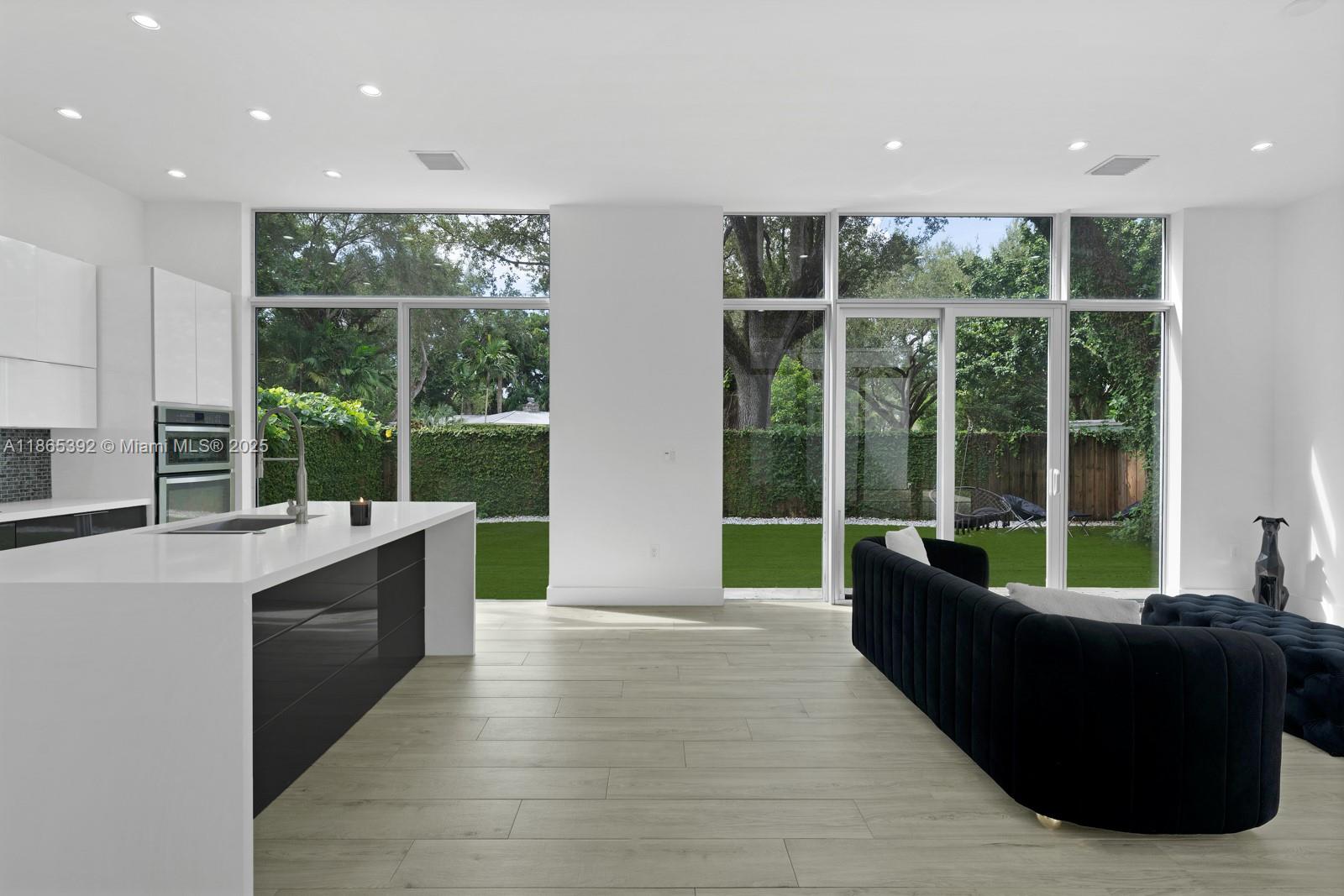 5720 SW 24th St Miami, FL 33155 5720 SW 24th St Miami, FL 33155